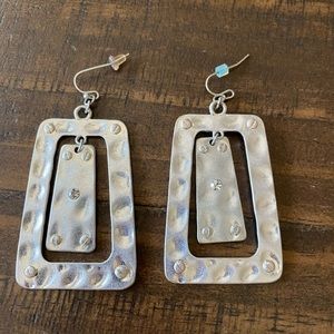 Silver dangled earrings